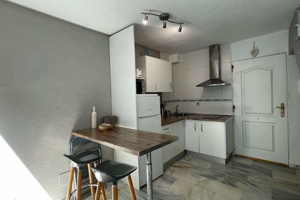 Atico Con Bonita Vista. En Urbanizacion Privada.! Apartment Естепона Екстериор снимка